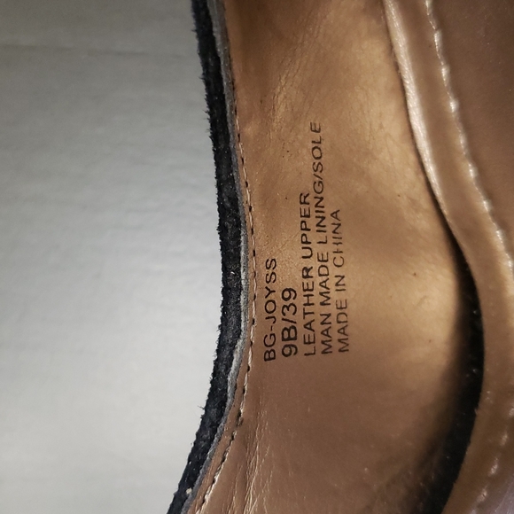 BCBGeneration Joy Suede Studded Block Heels Size 9 - Picture 8 of 9